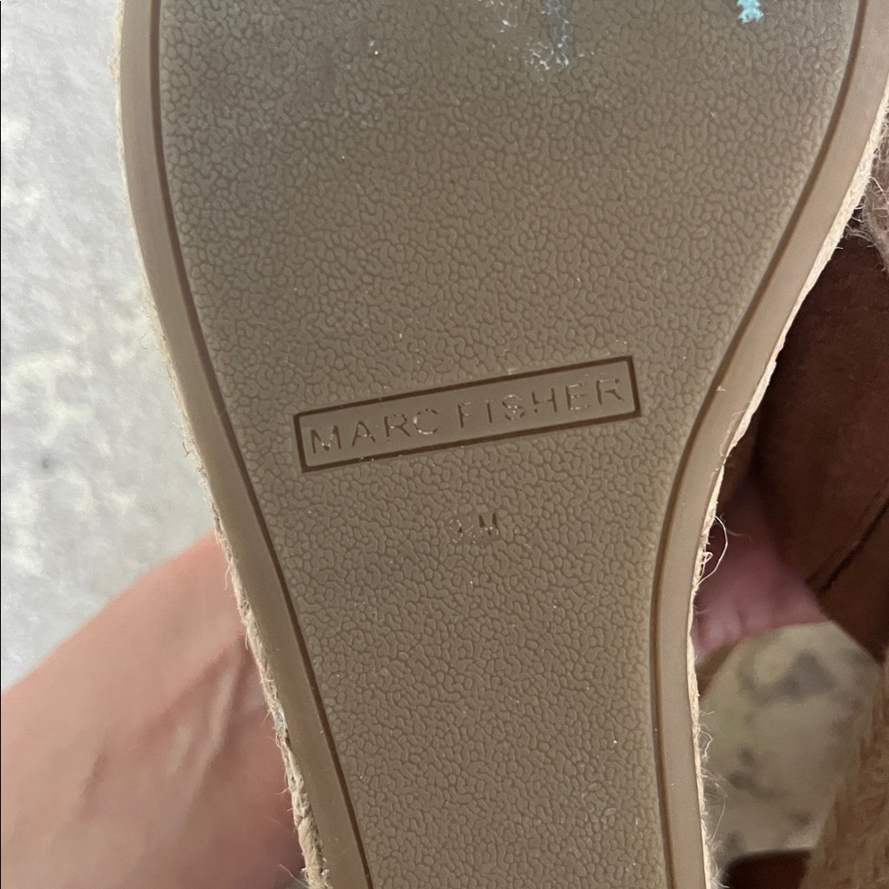 Worn once Marc Fisher brown and Cream sandals - Picture 14 of 16